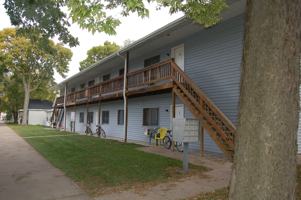 featured image of 410 10th St N