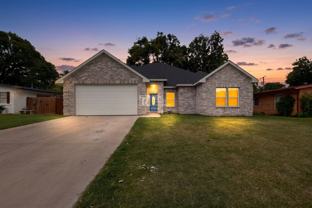 2000 Skylark Dr - Photo 1 of 1
