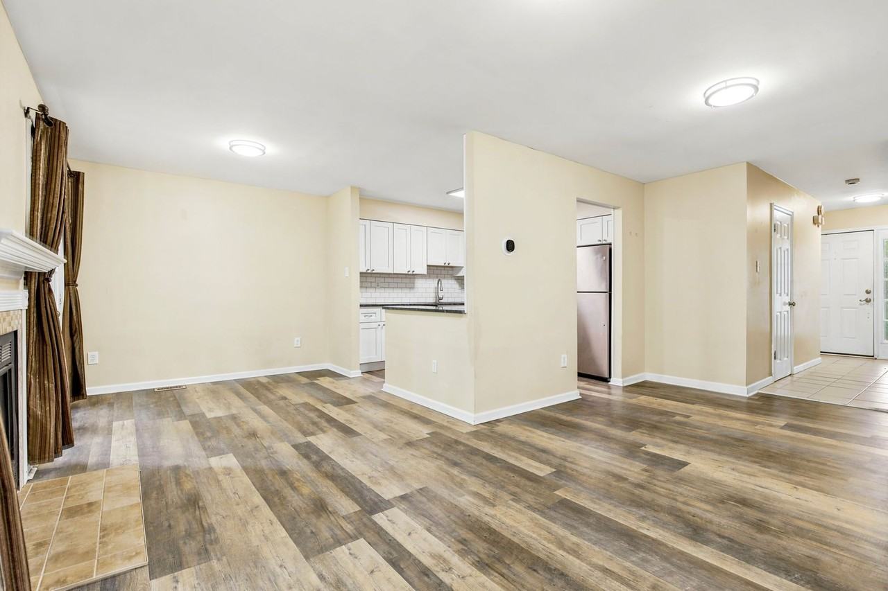 27 White Pine Ct - Photo 3 of 15