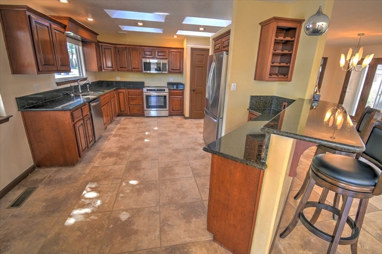 9010 Flushing Meadows Dr Ne - Photo 4 of 17