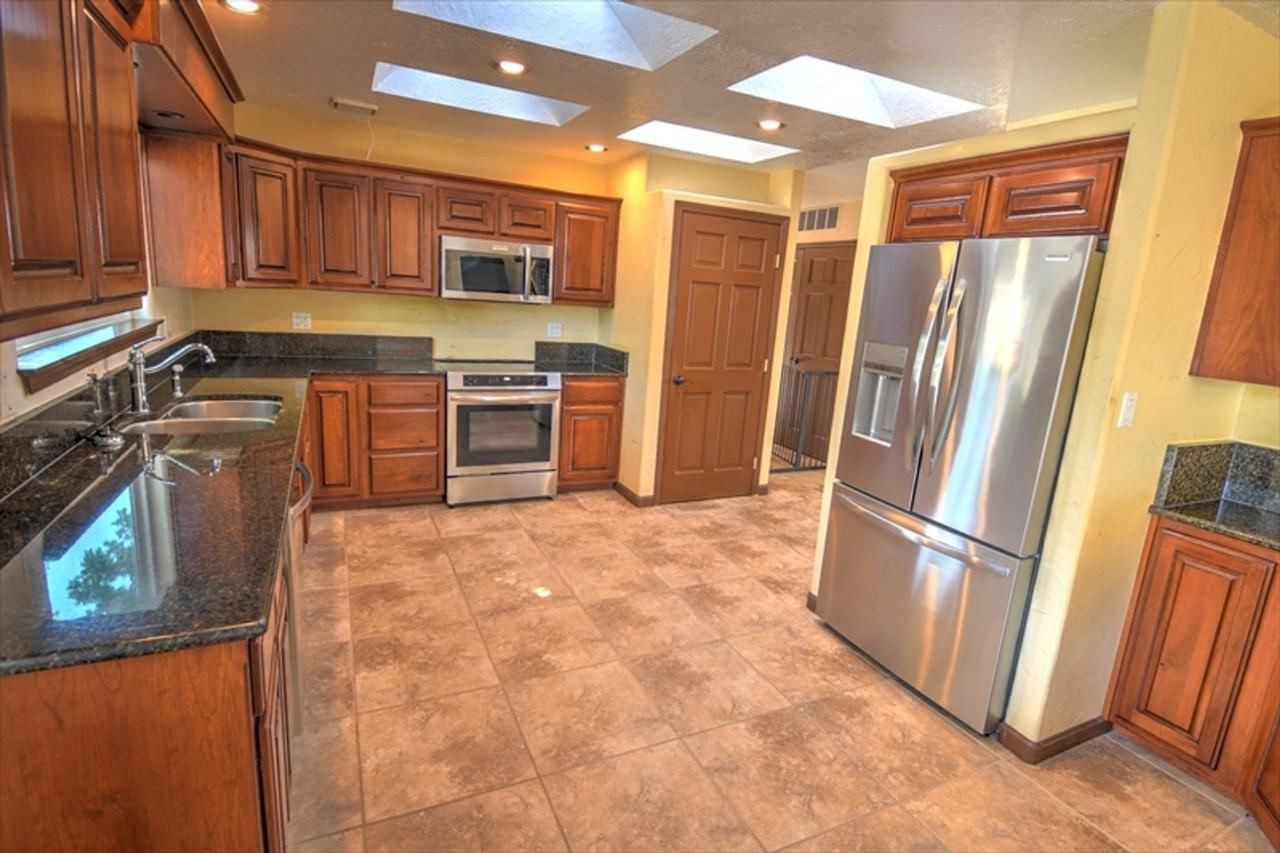 9010 Flushing Meadows Dr Ne - Photo 6 of 17
