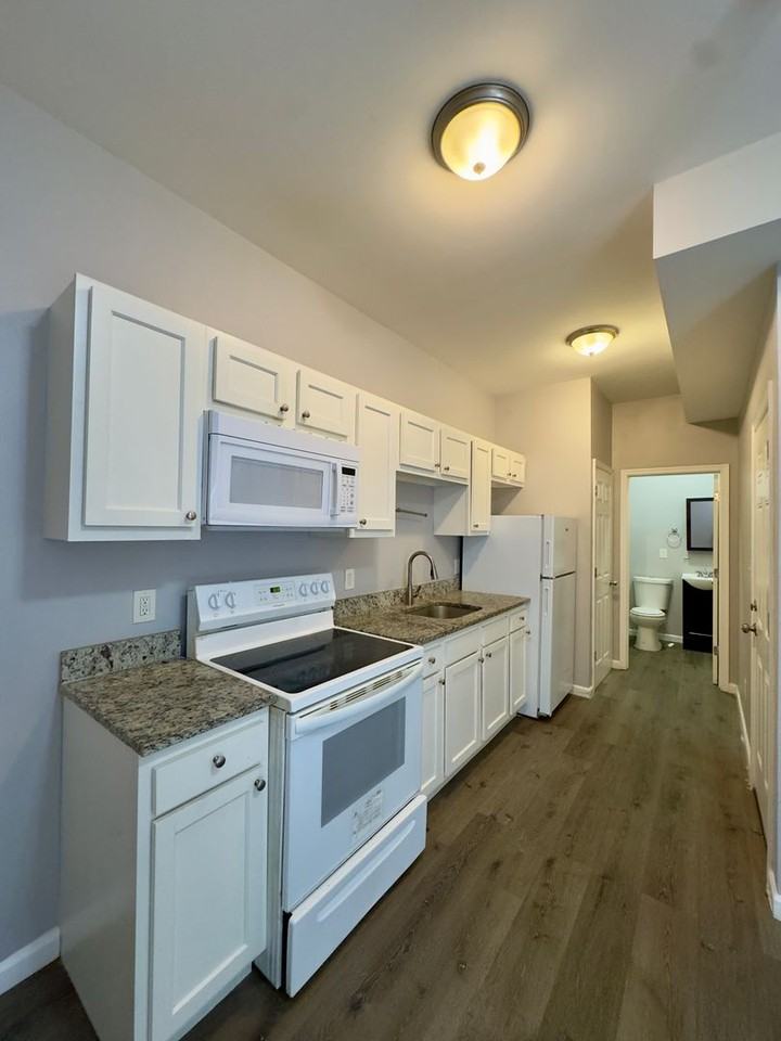 2428 N Calvert St - Photo 6 of 19