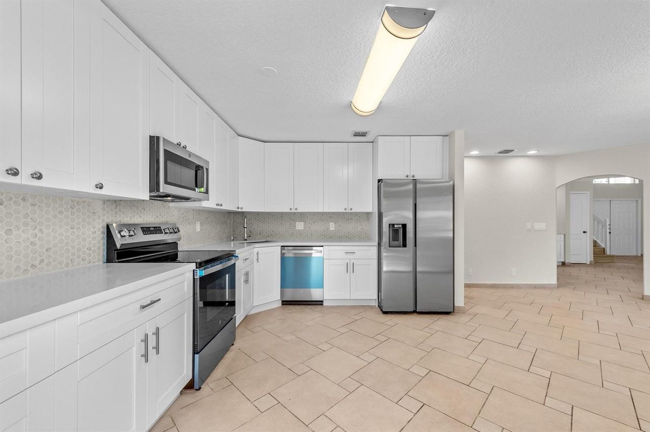 2641 Regalia Way - Photo 3 of 7