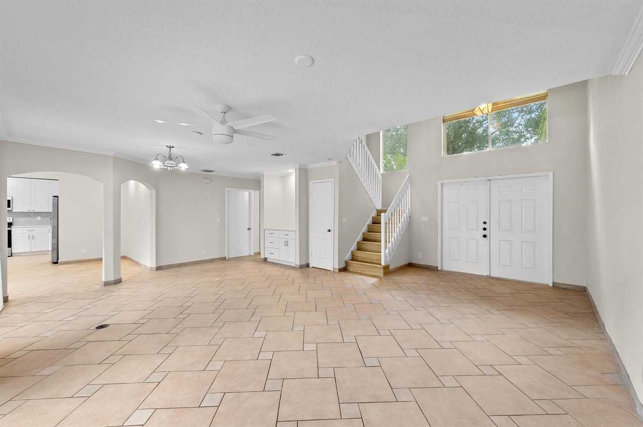2641 Regalia Way - Photo 4 of 7