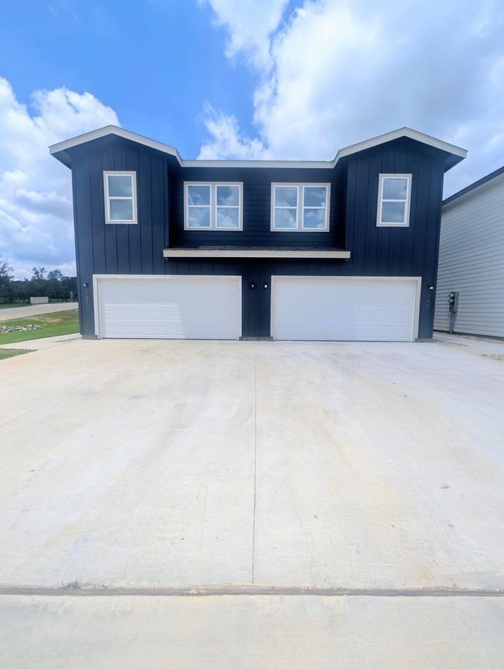 3501 E Renfro St #102