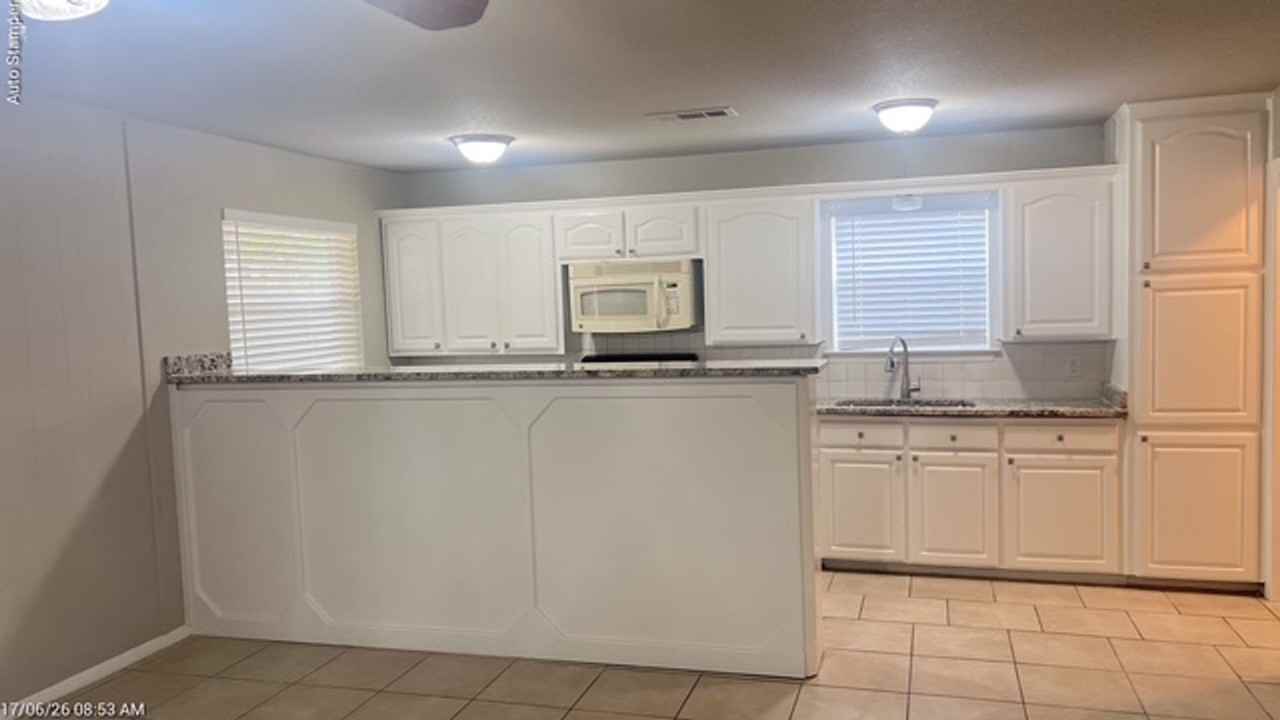 5809 Lance Ct - Photo 5 of 40