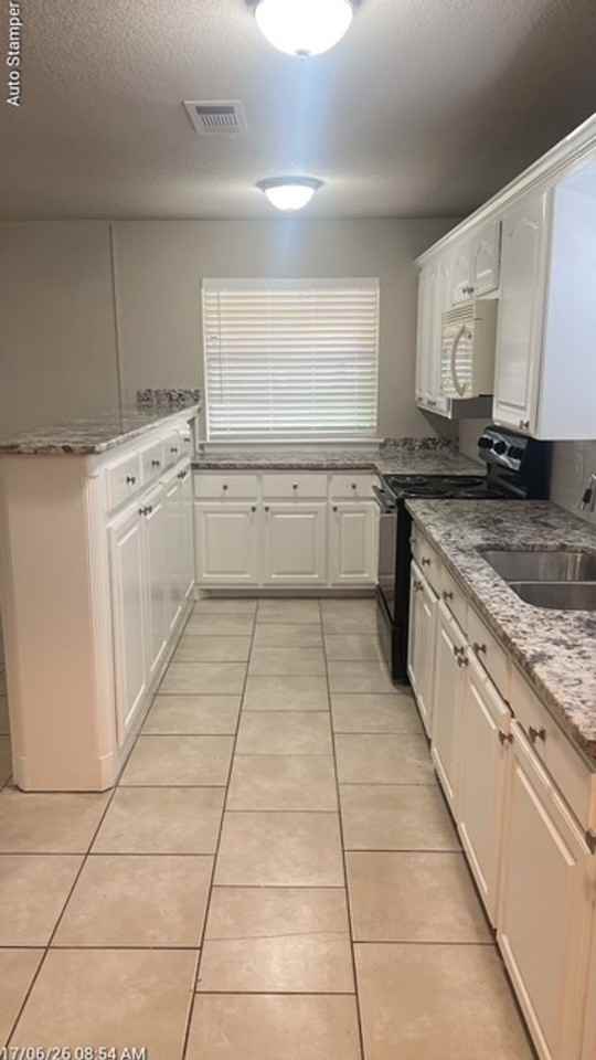 5809 Lance Ct - Photo 6 of 40