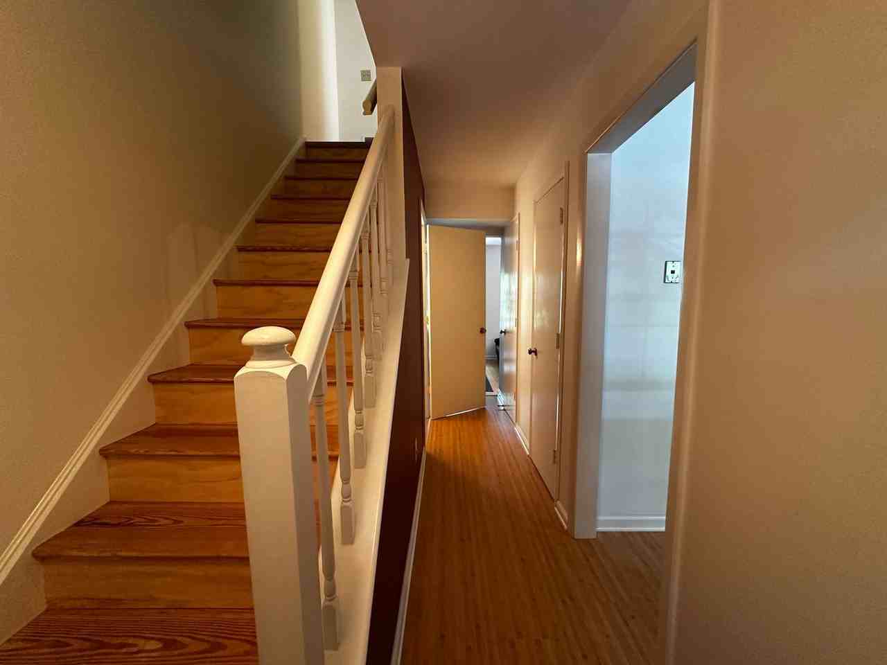 113 Sherwood Ct - Photo 2 of 22