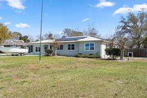 featured image of 907 Garrison Ave