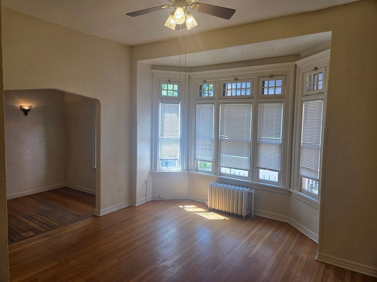 834 N Clarkson St - Photo 5 of 19