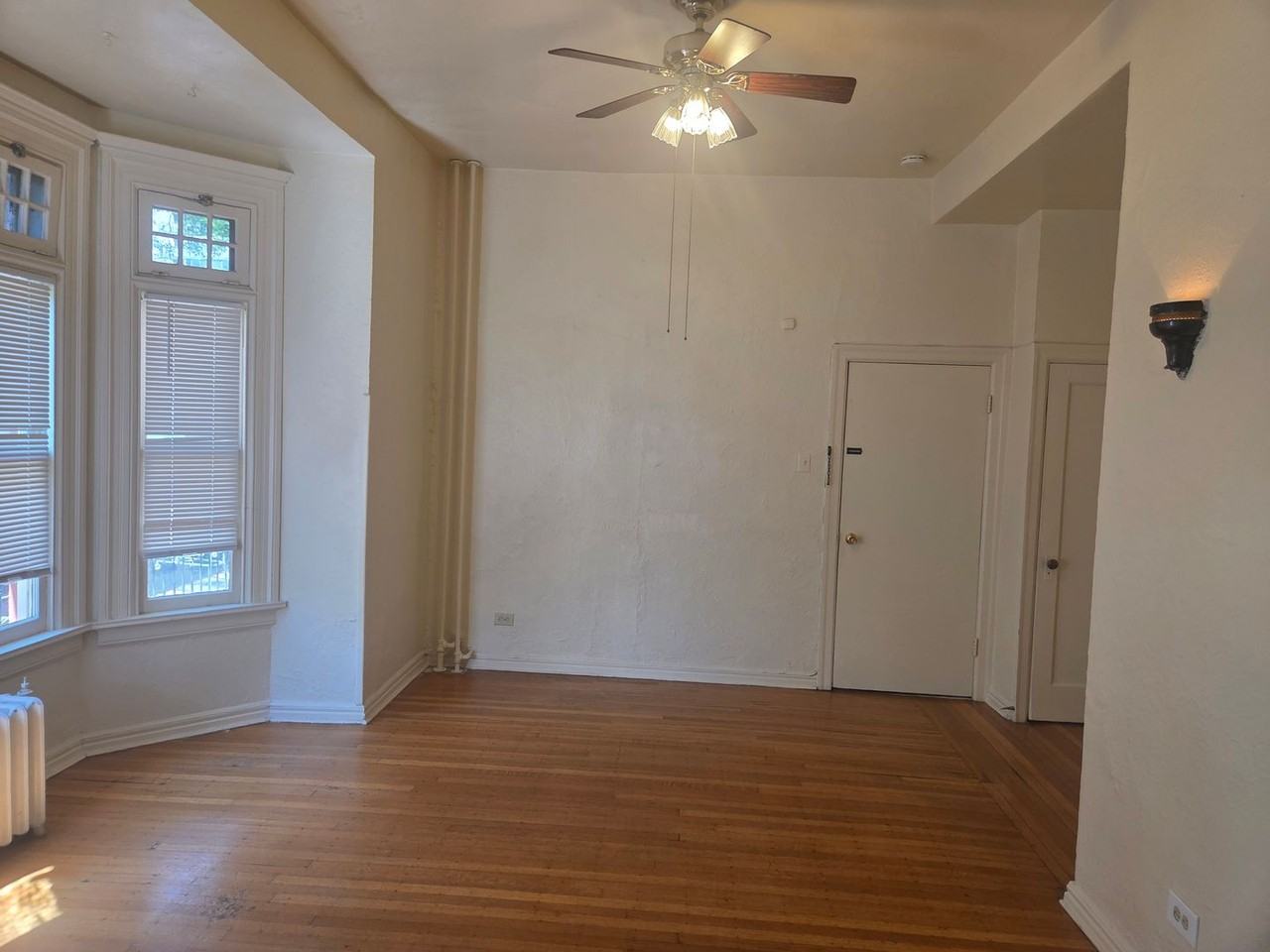 834 N Clarkson St - Photo 6 of 19