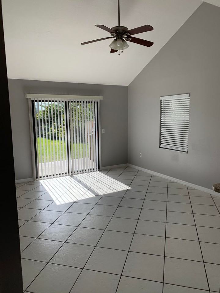 3190 Shingle Creek Ct - Photo 7 of 14