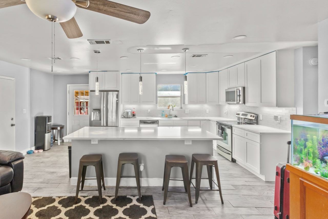 641 Sw Orange Ave - Photo 6 of 18