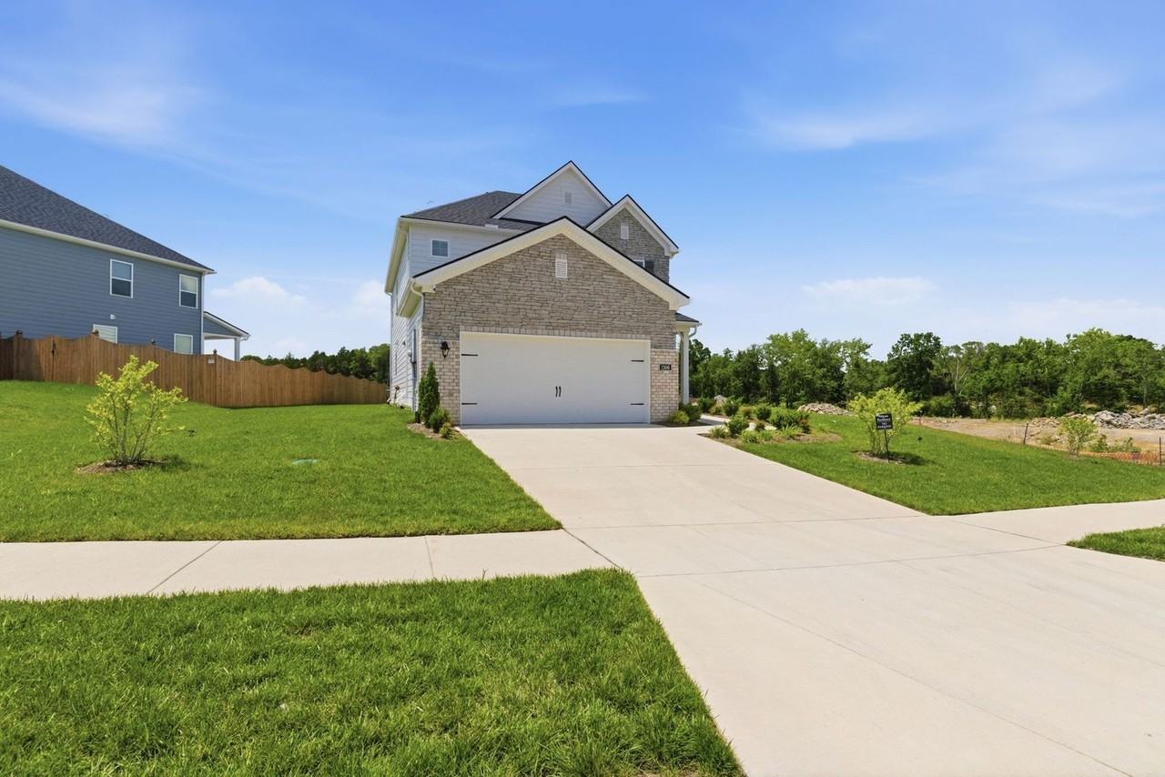 1306 Harmony Hill Ln - Photo 4 of 44