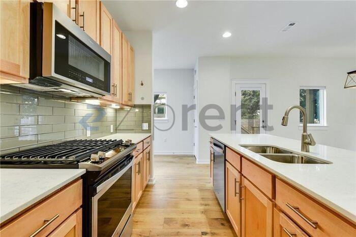 6800 Menchaca Rd #45 - Photo 5 of 50