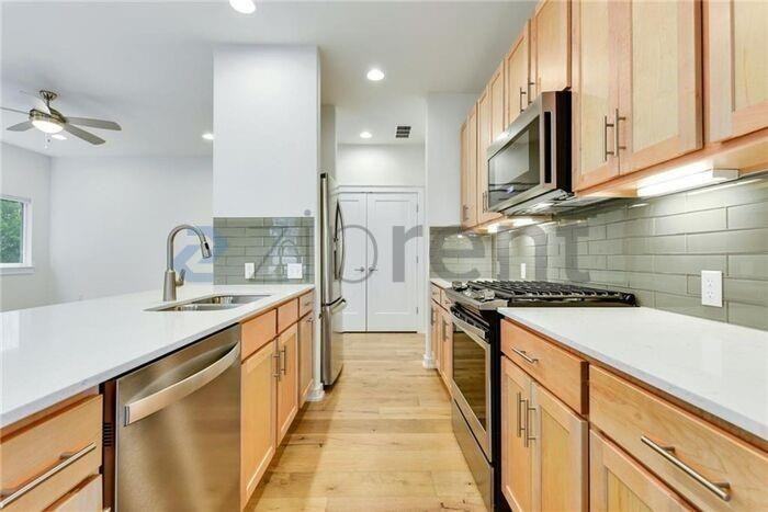 6800 Menchaca Rd #45 - Photo 6 of 50