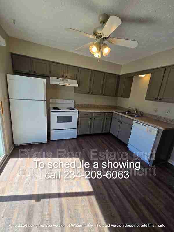 10630 Market Ave N - Photo 3 of 8