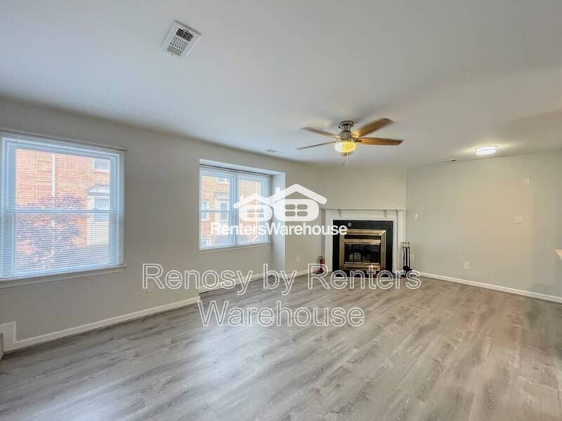 527 W 20th St #402 - Photo 3 of 22