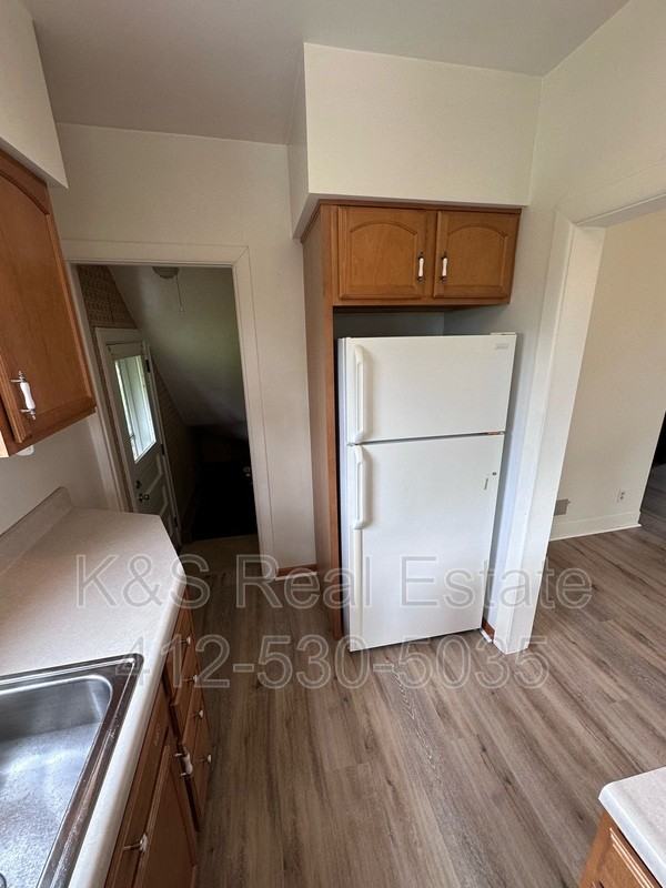204 Shoup St - Photo 7 of 13
