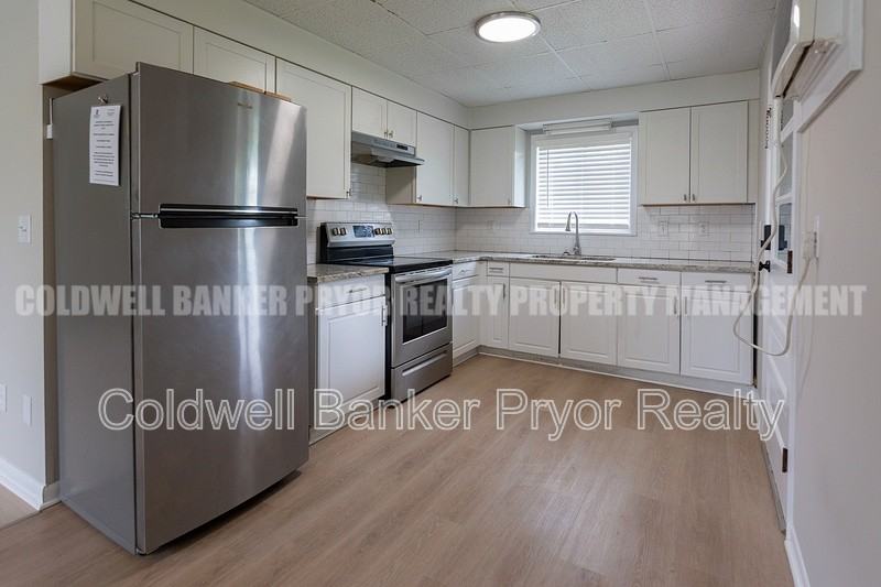 136 Hickey Cir - Photo 6 of 31