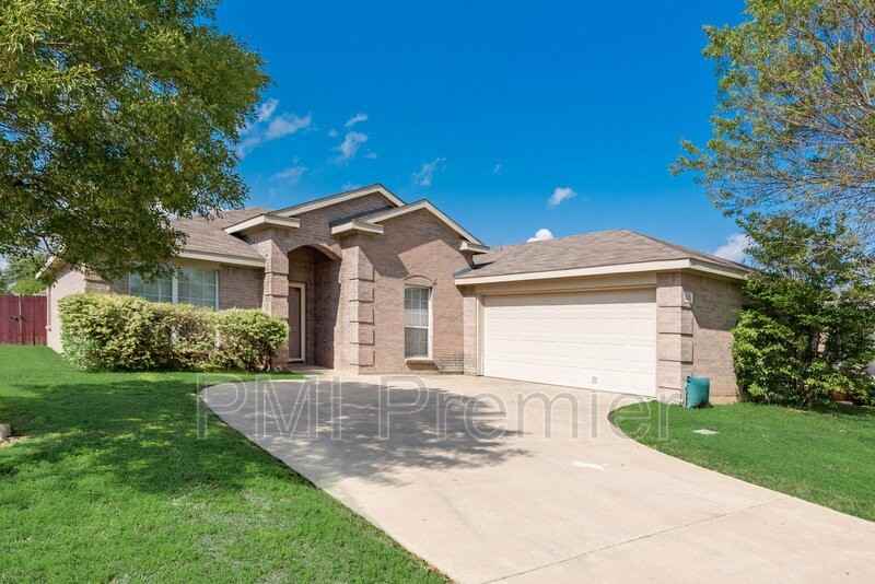 320 Tripp Trl - Photo 4 of 30