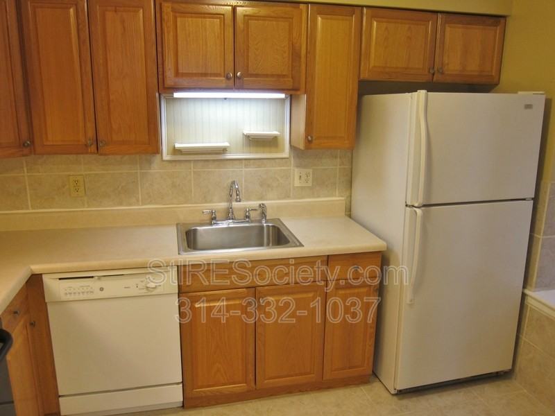 3837 Shenandoah Ave - Photo 3 of 10