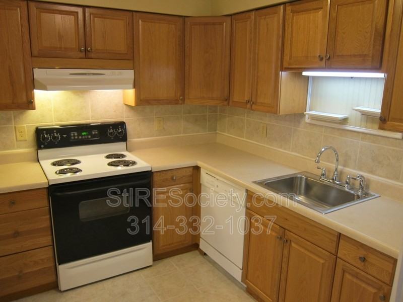3837 Shenandoah Ave - Photo 4 of 10
