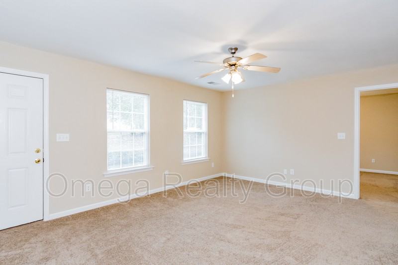 2587 Evergreen Rd - Photo 3 of 29