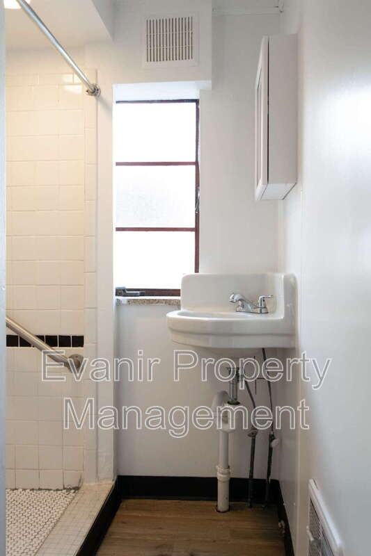 113 Niagara Ave #1 - Photo 5 of 14