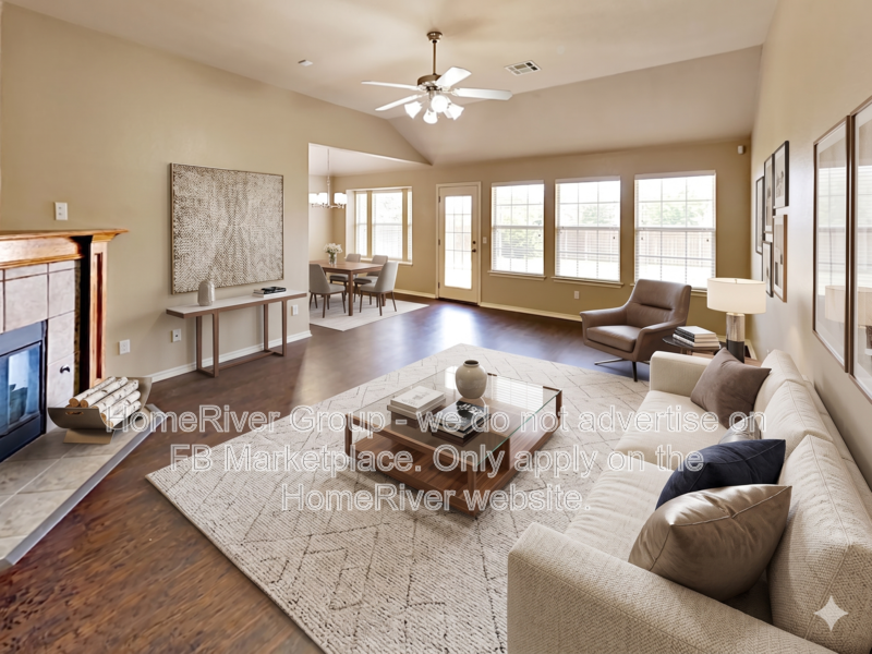 1028 Westridge Dr - Photo 4 of 19