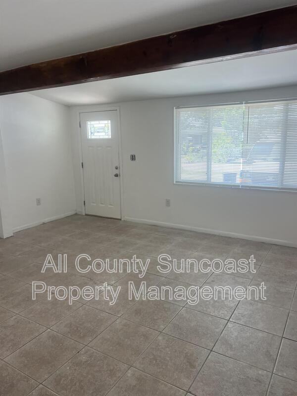4814 10th Ave N - Photo 4 of 8
