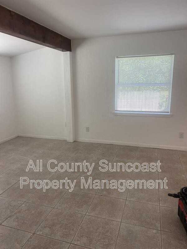 4814 10th Ave N - Photo 5 of 8