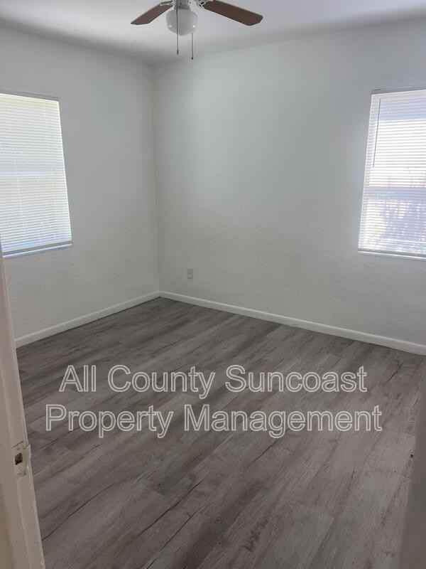 4814 10th Ave N - Photo 6 of 8