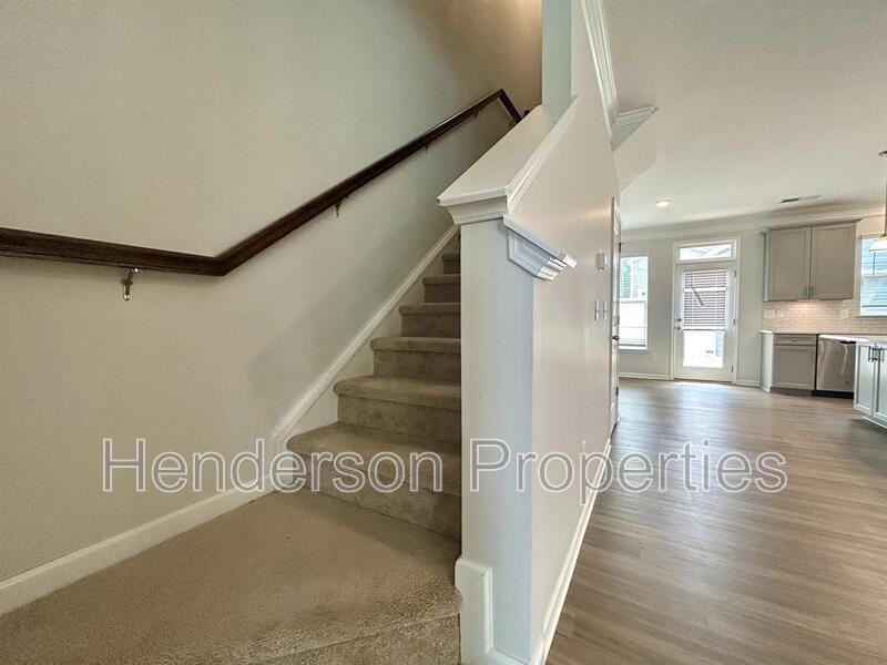 512 Laurel Walk Ln - Photo 7 of 19