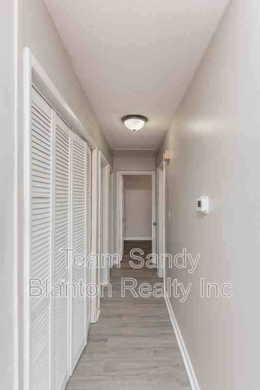 6404 Dunbar Rd - Photo 6 of 16