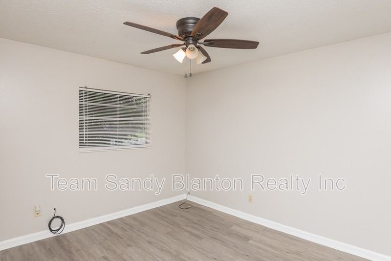 6404 Dunbar Rd - Photo 7 of 16