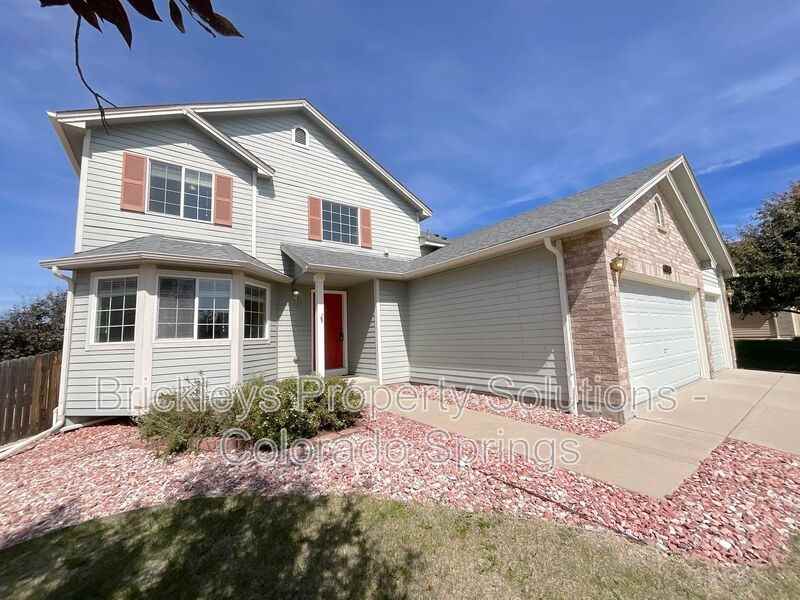 6112 Chivalry Dr - Photo 5 of 41