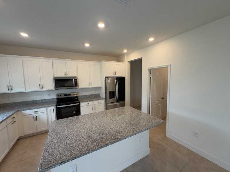 3230 Sanctuary Dr - Photo 2 of 16