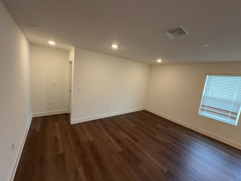 3230 Sanctuary Dr - Photo 7 of 16