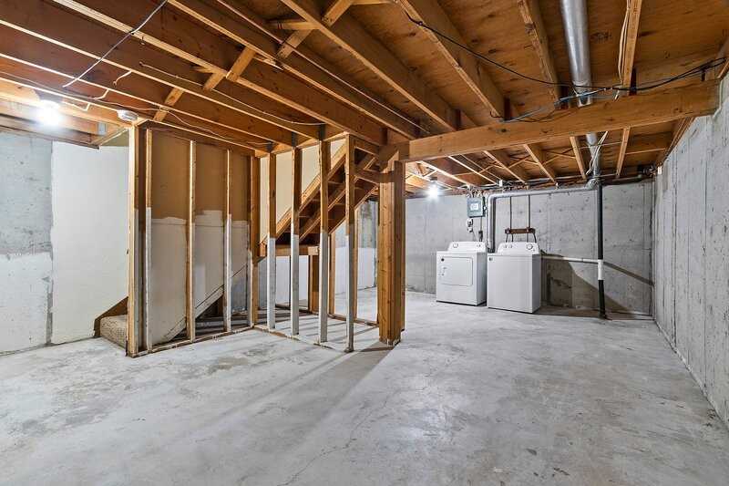 2354 Canter Ln - Photo 7 of 10