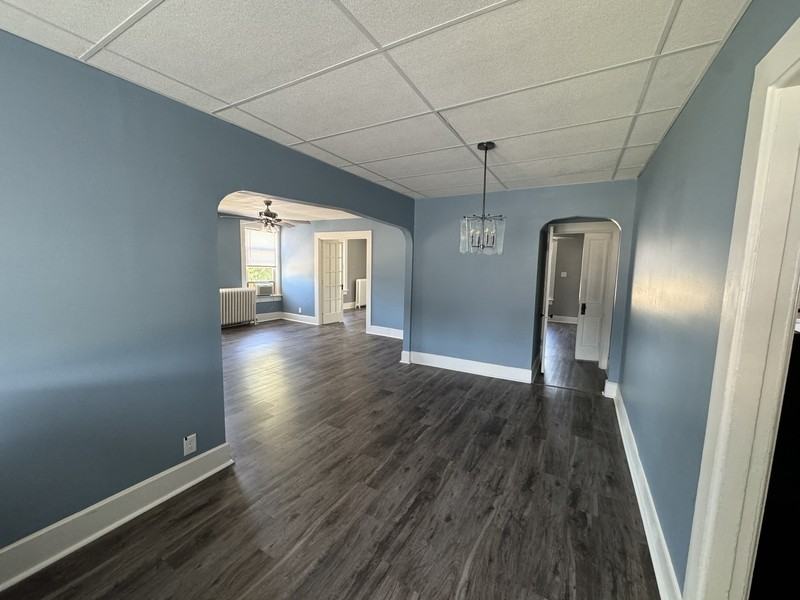 362 W Scott St - Photo 2 of 15