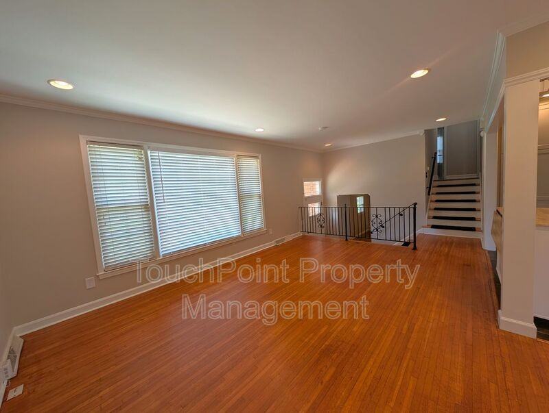 6724 Sunview Dr - Photo 7 of 28