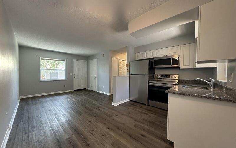1265 Pierce St - Photo 6 of 25