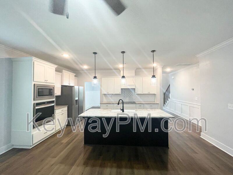 2217 Laurens St - Photo 7 of 22