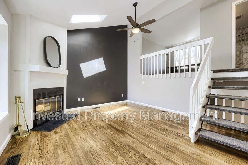 7650 S Steele St - Photo 3 of 21
