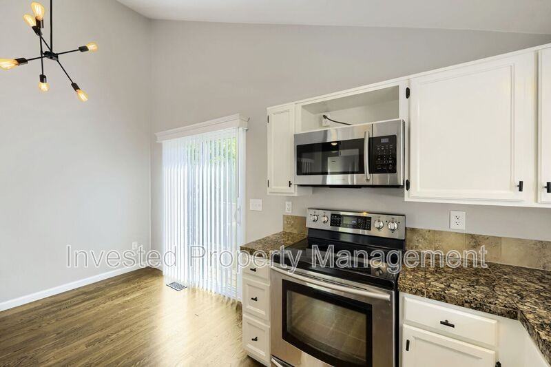 7650 S Steele St - Photo 6 of 21