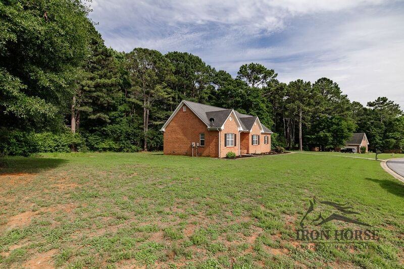 411 Timber Creek Dr - Photo 5 of 30
