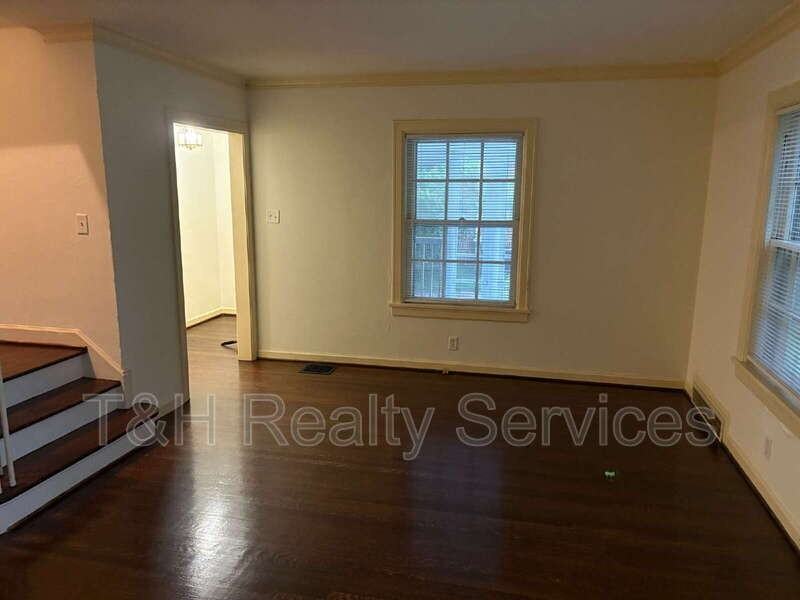 6061 N Park Ave - Photo 6 of 21