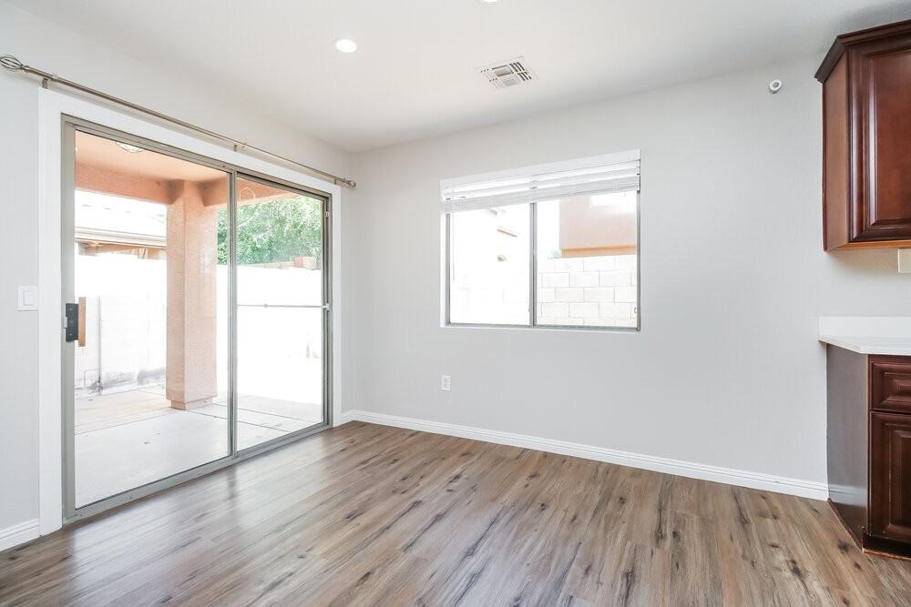 878 E Pollino St - Photo 7 of 16