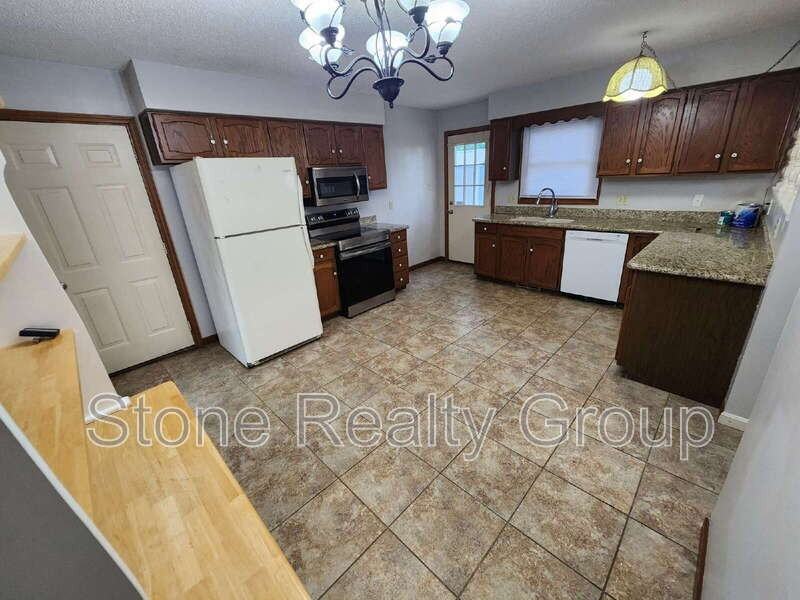 47 W Lawrin Blvd - Photo 4 of 20